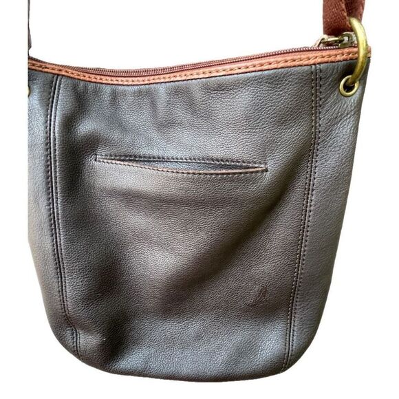 The Sak espresso brown leather crossbody. - Picture 4 of 9